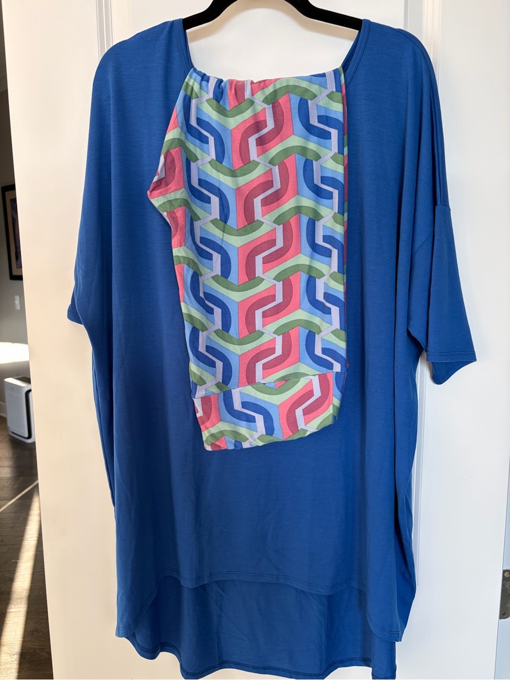 2 pc set LULAROE Irma tunic (2X) with coordinating leggings.